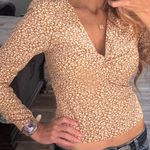 Abercrombie & Fitch Long Sleeve Twist Front Blouse in Light Brown Size Small Photo 10