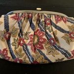 VTG Beautiful Floral Leather Clutch Sliver tone clasp Multi Photo 3