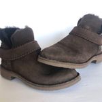 UGG McKay Dark Brown Women Ankle Suede Boots 5.5 NWOT Photo 4