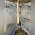 DKNY  JEANS Sz:10  High Rise Straight Leg Light Wash Rear Zipper Pocket Jeans. Photo 4