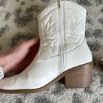 White Western Ankle Boots Size 8.5 Photo 4