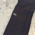 Alo Yoga  Cargo Leggings Photo 3