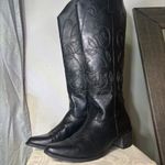 Elegant Black Embroidered Knee High, Heeled Boots Size 8 Photo 4