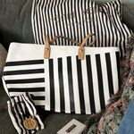 Henri Bendel  gorgeous large tote brand new with tags and extra purse charm Photo 0