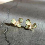 Romantic Gradient Butterfly With Pearls Earrings Gold Photo 1