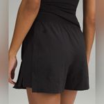Lululemon Stretch Woven Relaxed-Fit High-Rise Shorts 4” Black XS Photo 4