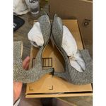 Pelle Moda Berlin Open Toe Pewter Shimmer Suede Sandal Size‎ 9.5M Gray Size 9.5 Photo 5