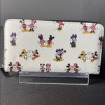 Disney Mickey and Minnie Mouse Zip Wallet Photo 1