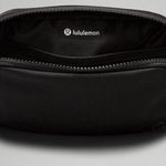Lululemon Black NWT Hawaii  belt bag Photo 6
