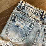 Impressions  Denim Distressed Shorts Light wash Photo 3
