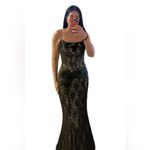 Absolutely Stunning Black Lace Boned Bustier Mermaid Evening Gown – Size 6 Photo 5