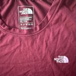 The North Face Women's Burgundy Short Sleeve Tee Size XL Photo 1
