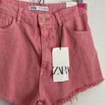 ZARA |NWT High Rise Pink Jean Shorts sz 6 Photo 2