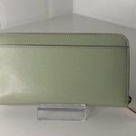 Kate Spade Zippy Wallet Photo 14