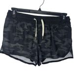 Vuori  Clementine 2.5" Shorts Women's Size Large Black Gray Camo Running Active Photo 0