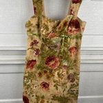 Maggy London  Photo 0