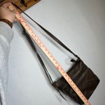 COCHOR Brown Distressed Leather Crossbody Bag Adjustable Strap Zip Pockets Photo 7