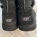 UGG  Women’s Boots size 5 excellent condition no rips smell or stains black color Photo 3