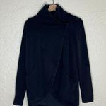Lululemon Women's Black Rulu Rally Wrap Long Sleeve Jacket with Thumbholes Sz 4 Photo 0