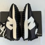 New Balance Figs  327 in Black, Size 7.5 Photo 4