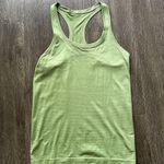 Lululemon Size 8 Tank Photo 0