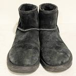UGG  Women's Size 7 Black Leather Suede Classic Mini II Boot Winter Snow Photo 1