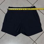 Athleta Trekkie Women Black Hiking Cargo Shorts Stretch Athletic size 2 Photo 3