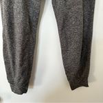 Vuori Performance Joggers Charcoal Heather Womens Small Athletic Athleisure Photo 5