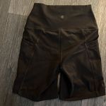 Yogalicious lux 7” short in dark chocolate NWOT Photo 3