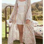 The Great The Robe in Terrace Floral M/L White Size M Photo 1