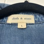 Cloth & Stone Cloth &‎ Stone Light Blue Chambray Button Down Shirt Size Large Photo 1
