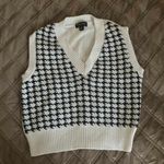 Sweater Vest Multiple Photo 0