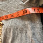 Gray Leopard Lips with Pumpkin Tongue Halloween Tee Size M Photo 3