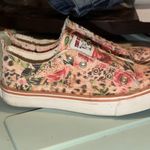 True Religion  Korey  Multicolor Floral laceless Canvas Sneakers size 6 new Photo 1