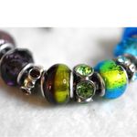 Source Unknown In Vogue Stunning Teal/Blue Silver Tone Snake Chain Bead/Charm 8 Inch Bracelet Photo 1