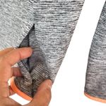 Under Armour Run Microthread 1/2 Zip Fitted 1302156 Top Heatgear Women Medium Photo 6