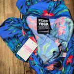 PINK - Victoria's Secret pink yoga shorts Photo 3