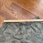 Gap  Green Leaf Print Women's Patch Pocket Shorts Photo 6