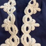 Lilly Pulitzer  Dress size XS length 32” bust 30” color navy blue / white embroid Photo 9