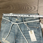 Good American  Petite‎ Girlfriend Mid Rise Relaxed Distressed Jean Shorts Blue 27 Photo 5
