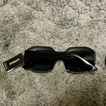 EXPRESS NWT Sunglasses Photo 3