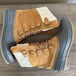 Khombu  Cozy Women's Winter Duck Boot Size 7 Photo 3