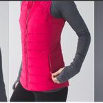 Lululemon Fluffed Up Down vest boom juice fitted size 6 Photo 2