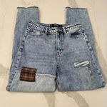 Hollister  Ultra High Rise Mom Jeans Raw Hem Distressed Patch Work Womens Size 1R Photo 4