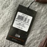 Mountain Hardwear  Women's Jagged Peak Boxy Crop Short Sleeve Photo 3