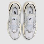 Nike Women’s V2K Run Shoes Photo 3