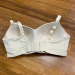 Truekind Wireless Comfort Bra Size 2XL Ivory Adjustable Straps Hook Eye Closure Photo 1