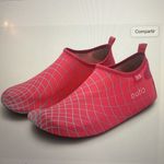 Barefoot Outfitters Adult swimming water shoes aqua sock rose red grids Photo 2