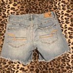 American Eagle JEAN Shorts Women’s Size 6 AE Midi Distressed Raw Hem Shorts Photo 5