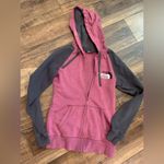 The North Face Women’s red logo zip jacket winter holiday outdoor Gorpcore S 68$ Photo 1